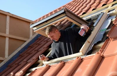 Pose de fenêtres de toit Velux à Esterre